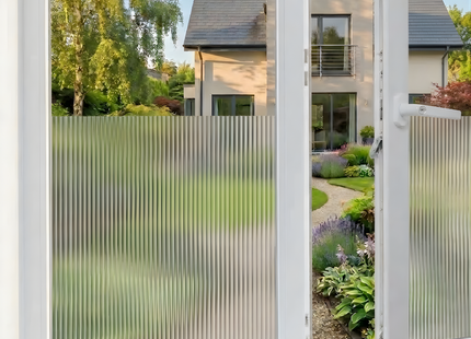 Isolierende und sonnenbeständige statische Fensterfolie HR++ - Blendschutz - Lamellen 