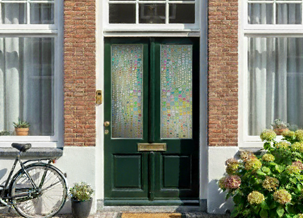 Isolierende und sonnenbeständige statische Fensterfolie HR++ – Blendschutz – Schimmernder Regenbogeneffekt 